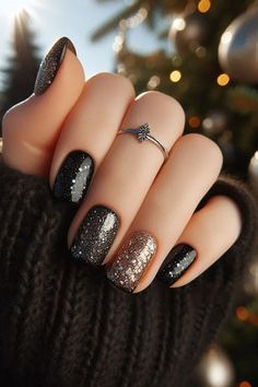 Get inspired with these Black Christmas Nails that combine elegance and holiday cheer! Featuring Glitter Accent Nails and festive designs, these Winter Nails Acrylic are perfect for celebrating the season. Choose from cute to classy styles in shades of white, gold, red, silver, and green. Whether you prefer short, simple, goth, or french looks, there’s something for everyone to enjoy a merry holiday! Holiday Nails Simple Short, Christmas Nail Glitter, Nail Gel Christmas, Nail Designs For Short Nails Christmas, New Year Christmas Nails, New Year Black Nails, Gold With Black Nails, Christmas Nails Ideas Simple, Festive Nails Simple