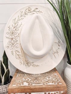 Bride Floral Burned Hat, Floral Engraved Cowboy Hat, Bachelorette Party Hat, Nashville Bachelorette Hat, Nash Bash Hat, Engagement Gift Elevate your style with our beautifully engraved floral hats! Choose from a variety of different hat colors. Band may shift or fall off during shipping. The hat has an adjustable band on the inside to fit many sizes. One size fits most adult heads. If you are looking for a custom order, please message us! Bachelorette Party Hat, Bachelorette Hats, Bride Floral, Nashville Bachelorette, Chapeau Cowboy, Different Hats, Floral Hat, Party Hat, Cowboy Hat