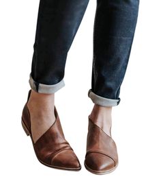 Free People Leather flats with side cutouts and a slight stacked heel. Made with the finest Spanish craftsmanship. High quality genuine leather SIZING SUGGESTION: If you are size 7 (or narrow foot), choose size 37. If size 7.5, choose 37.5