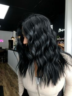 Deep back hair. Blue toned Black Hair With Tan Skin, Blue Tone Black Hair, Brunette Hair With Black Lowlights, Blue Toned Black Hair, Raven Black Hair Color, Black Hair Blue Undertone, Dark Hair Color Ideas For Black Hair, Jet Black Hair Medium Length, Cool Tone Black Hair