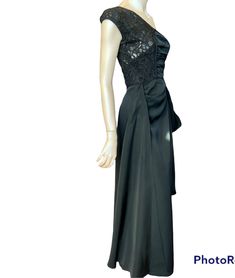 "Late 40/50's Lace and Grosgrain Gown 36/38\" bust 28\" waist. This is elegant gown is made from a black grosgrain taffeta in a lovely mid weight. The bodice is a black Guipure lace lined in black silk chiffon, with a ruched panel of the taffeta centre front edged with piping. The scooped neckline and armholes are also edged with the same binding. The long skirts are have a full length \"scarf\" panel attach along the length of the skirt to each side which will be beautiful on movement. The righ Scooped Neckline, Guipure Lace, Long Skirts, Gowns Of Elegance, Be Beautiful, Silk Chiffon, Black Silk, Long Skirt, Piping