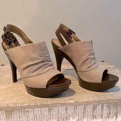 Nine West Nwaltan Natural/Brown Heels Size 7. New And Never Worn. Brown 4-inch Heels For Workwear, Formal Brown Synthetic Heels, Brown Almond Toe Platform Heels, Brown Medium Width Heels For Work, Brown Heels With Wooden Heel For Work, Brown Wooden Heel Workwear Heels, Brown Wooden Heel Shoes For Fall, Brown Wooden Heel Fall Heels, Brown Open Toe Heels For Work