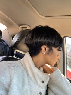 90s Bowl Cut Black Women, 90s Short Hair Black Women, Mushroom Haircut Black Women, Bowl Cut Black Women, Mushroom Cut Black Women, 90s Pixie Cut Black Women, Short Pixie Wig, Mushroom Haircut