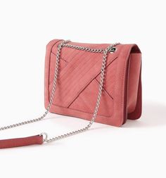 Petit sac à main Femme rose pommette - Promod 25.95 Small Hand Bags, Mode Rose, What In My Bag, Vintage Purses, Pretty Bags, Small Purse, Girls Bags, Beauty Bag