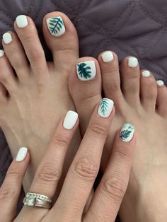 Tropical Vacation Nails 2023, Tropical Vacation Pedicure Ideas, Safari Theme Nail Ideas, Havana Nights Nails, Tropical Vacation Nails Simple Square, Tropical Wedding Nails For Bride, Green Palm Tree Nails, Tropical Theme Nails, Nails Tropical Vacation