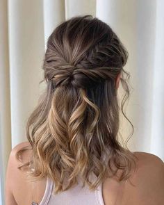 Prom Hair Medium Length, Bridemaids Hairstyles, Medium Length Updo, Prom Hair Medium, Bridesmaid Hair Medium Length, Bridesmaid Hair Makeup, Prom Hairstyles For Short Hair, Video Tiktok