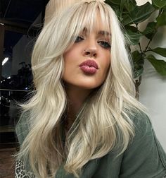 39 Best Curtain Bangs Hairstyles of 2024 - Zohna Long Hair With Short Curtain Bangs And Layers, Half Up Hair With Bangs Wedding, Platinum Blonde Hair With Golden Lowlights, Bangs And Front Layers, Trendy Semi Formal Outfits, Face Framing Layers Volume, Hairstyle For Evening Party, Trendy Haircuts Medium Layered Hair, Hair Bangs Inspiration