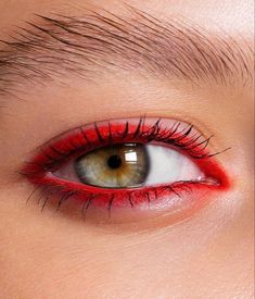 Smink Inspiration, Red Makeup, Dope Makeup, Eye Makeup Art, Makeup Pictures, Makeup Eyeliner, Creative Makeup, Pretty Makeup