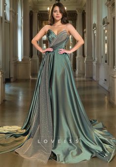 Prom Dress With Train, Beaded Tulle, Prom Dress Styles, Mother Wedding Dress, Evening Dress Fashion, A Line Prom Dresses, Prom Formal, A Line Gown, Prom Party