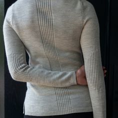 Introducing the alicia adams alpaca Keaton Turtleneck: a luxurious blend of comfort and elegance. Crafted from 100% Royal Alpaca, this slim-fit turtleneck offers exceptional softness and warmth. With sleek design details, including 2x2 rib knit finishing at the sleeve and body hem, and accents on the elbows and center back for added texture, it's the ultimate wardrobe staple. Elevate your style effortlessly with the Keaton Turtleneck. Sizes: XS-XLMaterials: 100% baby alpacaProduct Care: Dry clea