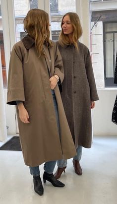 Closet Inspiration, Style Icons, Everyday Fashion, Style Me, What To Wear, Duster Coat, Autumn Fashion, Overalls, Normcore