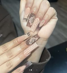 Brown Christmas Nails, Gold Acrylic Nails, Brown Nails Design, Halloween Acrylic Nails, Cute Nails For Fall, Brown Christmas