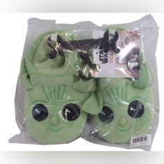 Star Wars Baby Yoda Grogu Slippers Size S, M, L Kids Green/Fuzzy Nwt Listing Is For One Pair Description Brand: Star Wars Model: Sock Top Slippers Grogu Gender: Kids Sizes: Various Small - 3 Medium - 4 Large - 3 Condition: New In Package Measurements Upon Request, See Photos For Description Smoke And Pet Free Home Offers Accepted Or Countered Star Wars Shoes, Star Wars Models, Toddler Slippers, Star Wars Kids, Kids Slippers, Disney Stars, Star Wars Baby, Star Wars Darth, Star Wars Darth Vader