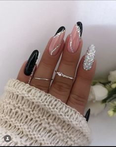 January Nail Designs, January Nails, Glittery Nails, Nails 2023, Nail Designs Glitter, Beach Nails, Elegant Nails, Classy Nails