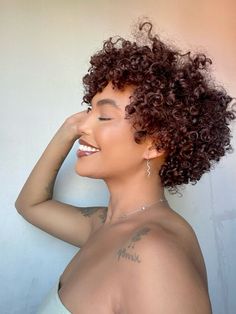 Ear Length Natural Hair, Short Curly Hair Feminine, Short Type 3 Curly Hair, 4a Pixie Cut, Short Curly Hair 3c 4a Hairstyles, Short Curly Haircuts 3b, Twa Hairstyles Growing Out, Curly Hair Big Chop, 4c Short Haircut