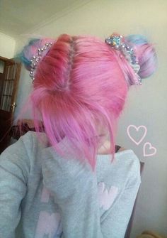 Pink and blue pastel buns Goth Hair, Style Kawaii, Super Hair, Emo Hair, Scene Hair, Pixie Bob, Pastel Hair, Pink Pastel