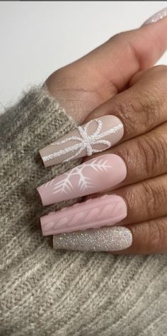 December Nails Long Coffin, Gelx Inspo Nails Christmas, Pink Sweater Nails Acrylic, Pink Argyle Nails, Christmas Nails Astethic, Winter Nails Pink Rose Gold, Holiday Nails Stiletto Christmas, Christmas Nails Acrylic 2024, Christmas Nails With Sweater Design