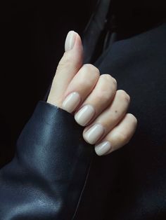 #manicure #manicureideas #nudenails #nails #aesthetic Natural Manicure, One Color Nails, Nails Aesthetic, New Year's Nails, Valentine's Day Nails, Nude Nails, Wedding Nails, French Nails