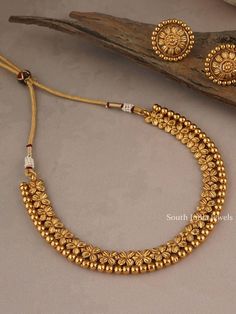 Indian Gold Necklace Designs, Wedding Jewelry Sets Bridal Jewellery, Antique Necklaces Design, Gold Jewelry Outfits, Fancy Jewelry Necklace, Modern Gold Jewelry, Gold Necklace Indian Bridal Jewelry, Jewelry Set Design