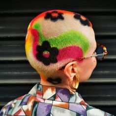 Shave Hair Color, Buzzcut Colored Hair Design, Flower Shaved Hair Designs, Fun Shaved Head Designs, Colorful Buzzcut Women, Dyed Buzzcut Women, Halloween Buzzcut