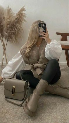 Beige Boots Outfit Ankle, Trendy Fall Outfits 2024, Sunday Winter Outfit, Work Outfits Winter, Shein Fall Outfits, Old Money Winter, Stile Blair Waldorf, Adrette Outfits, Winter Mode Outfits