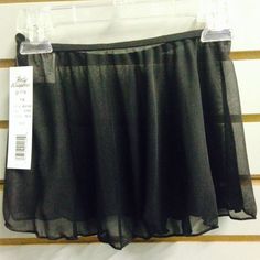 2 Pack "Bundle" Body Wrappers Bw298 Women's Extra Small/Small (Xs/S) Black Chiffon Pull-On Skirt ***Two Identical Skirts (Same Size) Are Included In This Bundle*** Princess Aurora Collection Chiffon Pull-On Dance Skirt Features An Elastic Waist Band. Women's Length: Xs-S: Front 12” (31 Cm) / Back 14” (36 Cm) Fitted Stretch Black Sheer Skirt, Black Stretch Sheer Skirt, Black Sheer Flowy Skirt, Black Stretch Skirt With Sheer Details, Black Sheer Mini Skirt, Casual Black Sheer Bottoms, Sheer Black Skirt For Summer, Black Sheer Skirt For Summer, Sheer Black Summer Bottoms