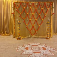 traditional flower backdrop decor Ganpati Decoration At Home, Wedding Halls, Ganapati Decoration, Traditional Flower, Wedding Background Decoration, Decoration For Ganpati