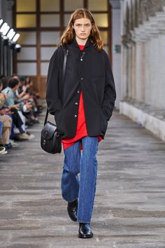 Bally Runway, Milan Fashion Week Runway, 2024 Runway, Fashion Week 2024, Petite Sweaters, Winter Fashion Outfits Casual, Floral Outfit, Spring Fashion Trends, Fashion Pieces