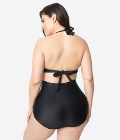 Accentuate your curves and channel the classic look of your favorite vintage Hollywood starlets with these black Monroe high-waisted bikini bottoms. Whether you pair them with the matching black bikini top or something in a different color altogether, these simple swimsuit bottoms are truly versatile and undeniably flattering. They’re made of a comfortable, high quality material in a full coverage style with slimming ruching throughout the hips and a waistband that extends all the way up to the