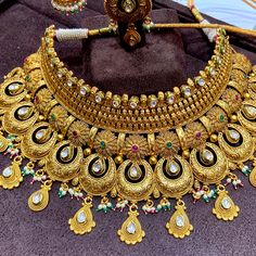 Rajputi Necklace Set Gold, Indian Bridal Choker, Choker Necklace Indian, Short Gold Necklace, Antique Choker, Antique Necklace Gold, Stylish Jewelry Accessories, Fashion Jewelry Necklaces Gold, Gold Jewelry Prom