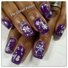 Short Purple Christmas Nails, New Years Nails Purple And Silver, Christmas Nails Purple And Silver, Purple Nails With Snowflakes, Winter Nails Snowflake, Purple Christmas Nails, Jan Nails, Nails With Snowflakes, Purple Glitter Flower Nails