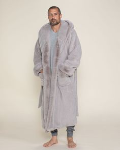 Men's Luxury Robe - Classic, House Robe Treat yourself to our men's luxury robe, crafted from 100% plush grey double-sided ultra-soft fabric and featuring a faux fur hood with ears in a sleek, soft grey faux fur. The Oeko-Tex-certified materials ensure both luxury and eco-friendliness. You'll never want to take this luxury bathrobe off! Silver Fox Characteristics SHARP • WISE • VERSATILE Do you have the Spirit of the Silver Fox? If you do, you are the brightest of the pack. This Spirit lures peo Cozy Luxury, Luxury Robes, Animal Habitats, Endangered Animals, Silver Fox, Shark Tank, Fur Hood, Mens Luxury, Classic House