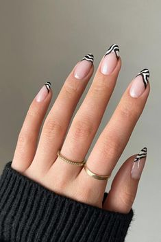 25  Chic French Tip Nail Designs to Elevate Your Look Trending Nails, Colorful Nail, Minimal Nails, Nails White, Nails 2021, Almond Acrylic Nails, Black Nail, White Nail