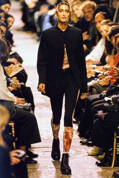 Jean Paul Gaultier 1994, Vintage Catwalk, Rtw Fashion, Fashion Guys, Yasmeen Ghauri, 90s Fashion Women, 90s Fashion Grunge