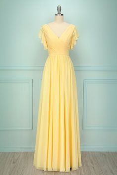 Do you want to look jawdropping, but still classy, elegant and demure? This lovely subtle yellow dress is for you. Featuring short ruffly sleeves and a V neckline that gives way to a wrinkled bodice adjusted at the waist, to enhance your beautiful curvy figure, keeping a willowy, dreamlike appeareance. The beautiful, lovely, flowy long skirt will cover your feet and swish around you with every dainty little step you take. Take this dress to prom if you want to look like a charming little flower! Fitted Bridesmaid Dresses, Yellow Bridesmaid Dress, Yellow Bridesmaid, Backless Bridesmaid Dress, Long Flowy Skirt, Yellow Bridesmaid Dresses, Yellow Bridesmaids, Yellow Silk, Kleidung Diy