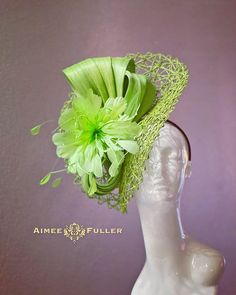 Handmade Silk and Paper Feathered Fascinator Structured crisscross woven material with apple green silk and matching feather burst. Easy-to-wear headband fascinator makes a statement, and can be worn to a myriad of events: Easter, bridal, derby, Del Mar races, hat contests, church, galas, Kentucky Derby, Melbourne Cup, high tea, weddings, cocktail parties, and more. Some customization available as this is made-to-order; please message with your requests to see if we can meet your needs.   *FREE SHIPPING  For more STATEMENT JEWELRY and HANDMADE HATS go to www.aimeesfuller.com Aimee Fuller has been a trusted online seller since 1999, and is excited to bring her creations back to Etsy.  Though often copied by hobbyists and even high-end department stores, discriminating fashionistas from all Fitted Short Brim Hat For Spring, Fitted Cloche Fascinator For Garden Party, Fitted Top Hat With Curved Brim For Spring, Fitted Wide Brim Mini Hat For Spring, Green Wide Brim Mini Hats For Spring, Wide Brim Green Mini Hat For Spring, Spring Green Wide Brim Mini Hat, Summer Sinamay Headpiece For Races, Spring Sinamay Fascinator