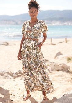 This paisley print maxi dress is such a statement piece. Chic Paisley Print Maxi Dress For Vacation, Elegant Paisley Print Maxi Dress For Vacation, Chic Flowy Maxi Dress With Paisley Print, Flowy Maxi Dress With Paisley Print, Chic Flowy Paisley Print Maxi Dress, Flowy Paisley Print Maxi Dress, Spring Paisley Print Maxi Dress, Puff Sleeve Maxi Dress, Wardrobe Building