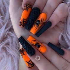 Black Halloween Nails, Halloween Nails Diy, Halloween Nails Easy, Cute Halloween Nails, Orange Glow, Halloween Recipe, Wallpaper Halloween