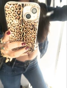 Y2K aesthetic Tatuaje Studio Ghibli, Cheetah Print Outfits, I'm With The Band, Foto Ideas Instagram, Blogger Girl, Leopards, Cheetah Print, Summer Girls