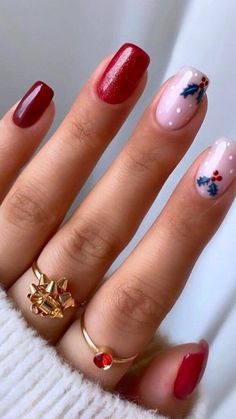 Celebrate the magic of the holidays with dazzling Christmas nail art that will make your fingertips sparkle! 🎄💅 Whether you're a seasoned nail artist or a beginner, these stunning designs include everything from cheerful reindeer and frosty snowflakes to iconic Christmas colors like red, green, and gold. Santa Nails