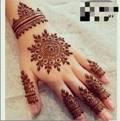 henna by shehan on her hand