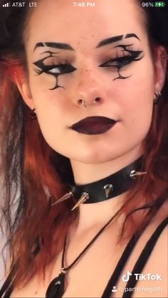 Punk Makeup Eyes, Gothic Eyeliner, Makeup Ojos, Punk Makeup, Alternative Makeup, Cool Makeup Looks, Scary Makeup