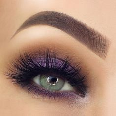 Purple Eye Look, Maquillage Goth, Trendy Eyeshadow, Purple Eye Makeup, Purple Makeup, Purple Eyeshadow, Makeup Guide, Eye Look