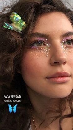 🤍 Jewels On Face Simple, Chrome Flakes Makeup, Euphoria Gem Makeup, Pearl Face Makeup, Rhinestone Freckles, Face Pearls Makeup, Ethereal Makeup Looks, Pearl Makeup Looks