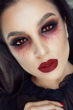 Halloween Makeup With Mask, Homemade Vampire Costume For Women, Easy Vampire Makeup For Women, Victorian Vampire Makeup, Vampire Makeup Men, Vampire Hairstyles For Women, Horror Smink, Nem Halloween Makeup, Fete Emo