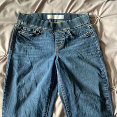 Levi Signature Pull On Skinny Jeans. Shaping. Size 6. Never Worn. Brand New Levi Strauss Jeans, Levi Strauss, One Day, Color Blue, Women Jeans, Size 6, Brand New, Women Shopping, Blue