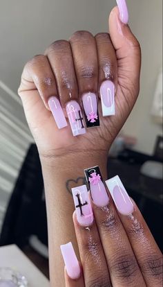 Medium Acyrilics Nails, Pink And White Birthday Nails, Boujee Acrylic Nails, Birthday Nails 12, Different Design On Each Nail, Pink And White Nail Ideas, Nails Boujee, Boujee Nails Designs, Leo Birthday Nails