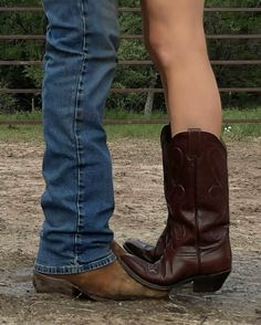 Horse Riding Girl Aesthetic, Southern Boyfriend, Southern Aesthetic Country, Country Dancing Aesthetic, Foto Cowgirl, Botas Western