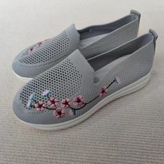 Zapatos De Mujer | Floral Women Sneakers - Kalinzy Gray Slip-on Sneakers With Rubber Sole For Spring, Gray Slip-ons With Textured Sole For Spring, Gray Slip-on Flat Sneakers, Breathable Low-top Slip-ons For Spring, Gray Flat Sneakers For Spring, Spring Breathable Slip-ons With Flat Heel, Gray Cushioned Slip-on Sneakers, Breathable Flat Slip-ons, Breathable Gray Walking Shoes For Spring