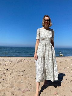 High Waisted Floral Linen Smock Dress With Pockets - Etsy Lithuania Vacation Style, Smock Dress, Dress With Pockets, Linen Clothes, Lithuania, Smocking, High Waisted, Ships, Womens Dresses